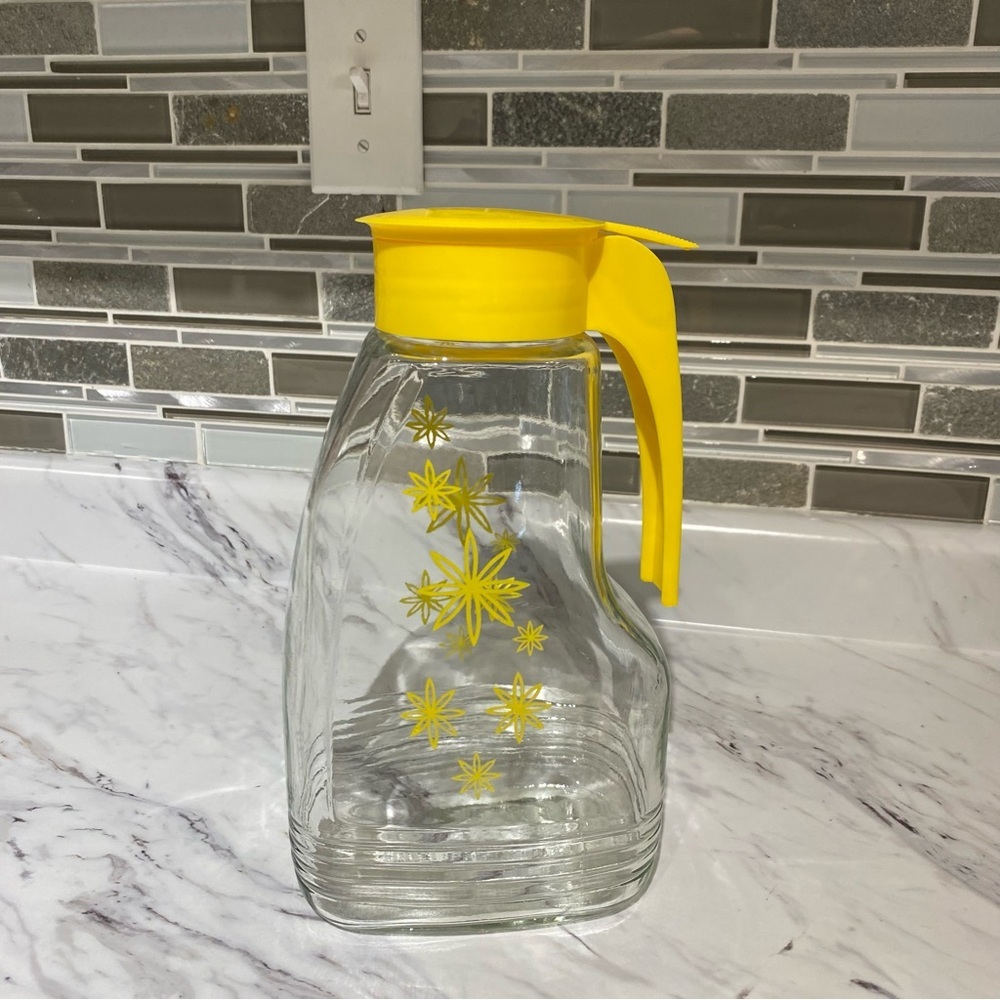 Vintage E-Z Por Glass Fridge Pitcher Mod Yellow Starburst Flowers Atomic